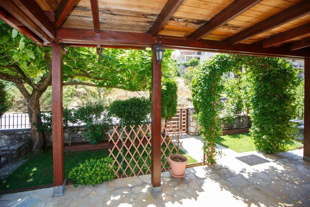 Appartement Wooden House In Ioannina Extérieur photo