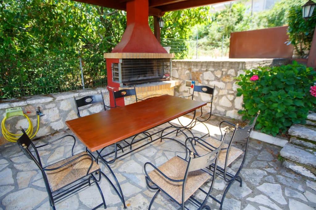 Appartement Wooden House In Ioannina Extérieur photo